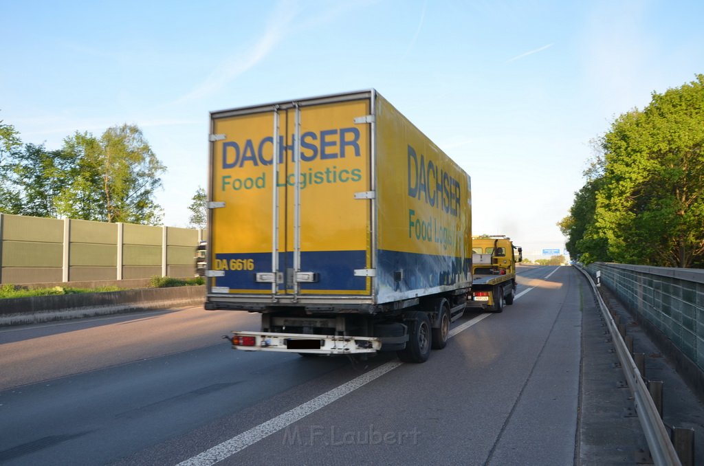 VU LKW umgestuerzt A 3 Rich Oberhausen Hoehe AS Koeln Koenigsforst P124.JPG - Miklos Laubert